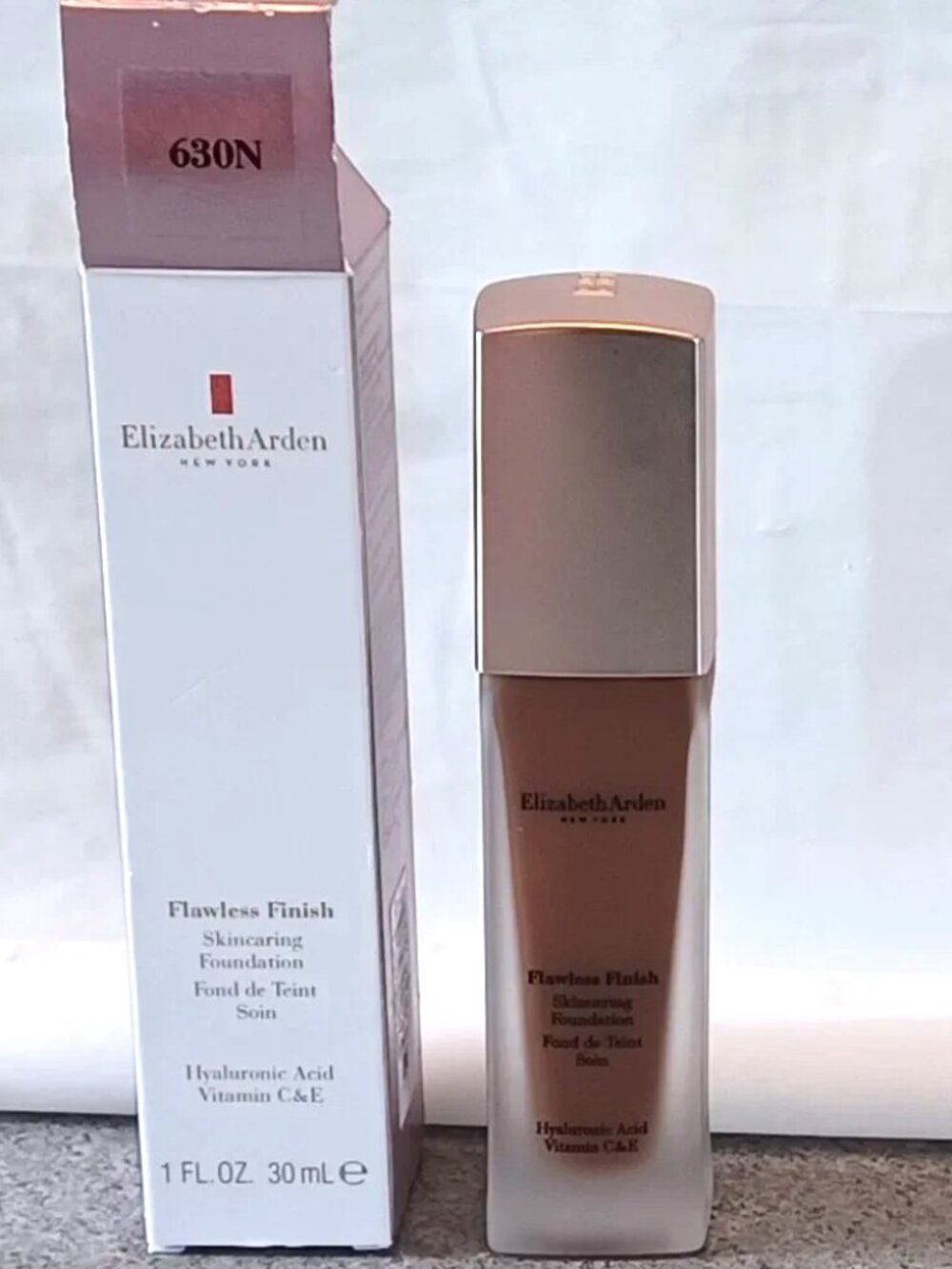 NEW In Box Elizabeth Arden Flawless Finish Skincaring Buildable Foundation 630N